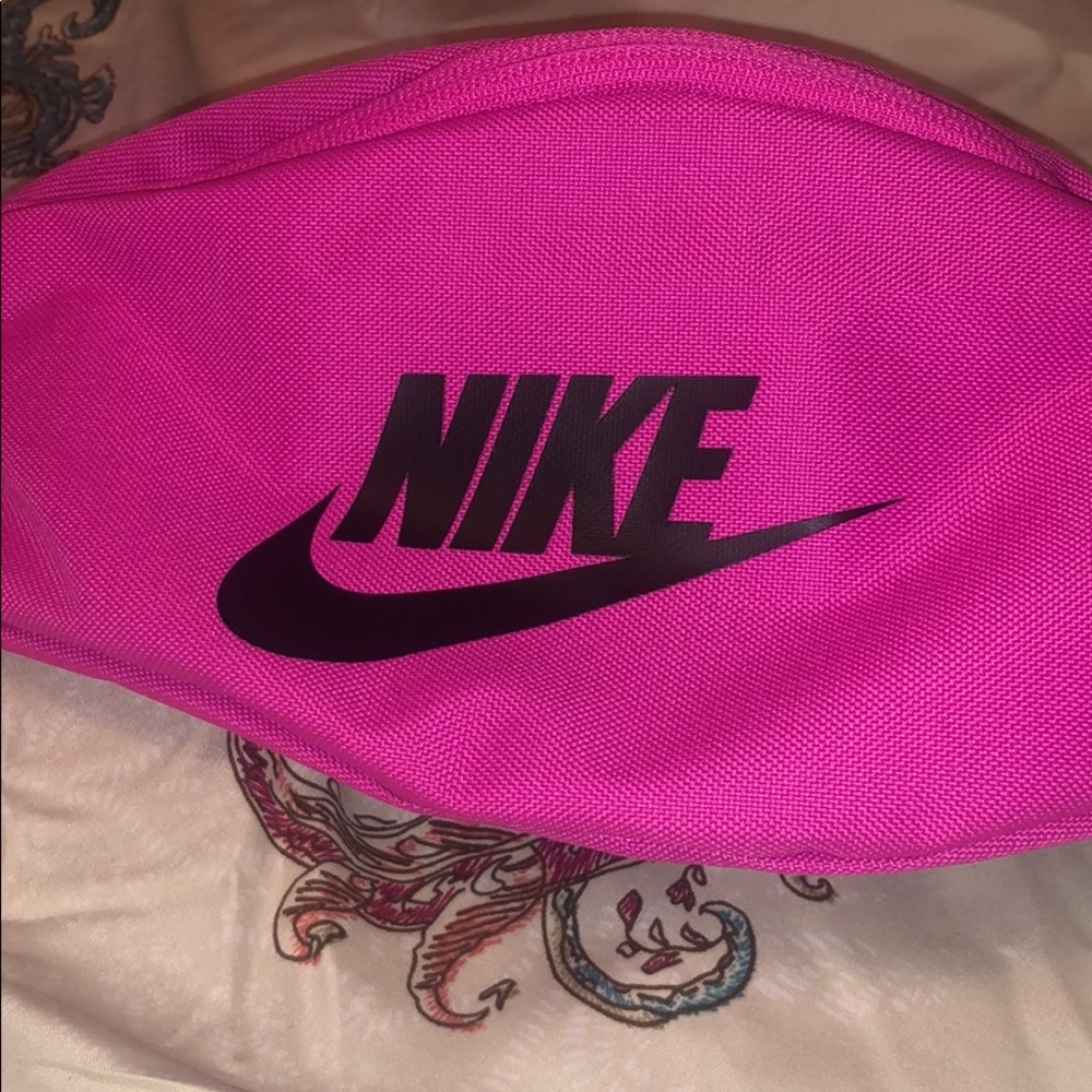 Nike Fanny Pack - Picture 2 of 5